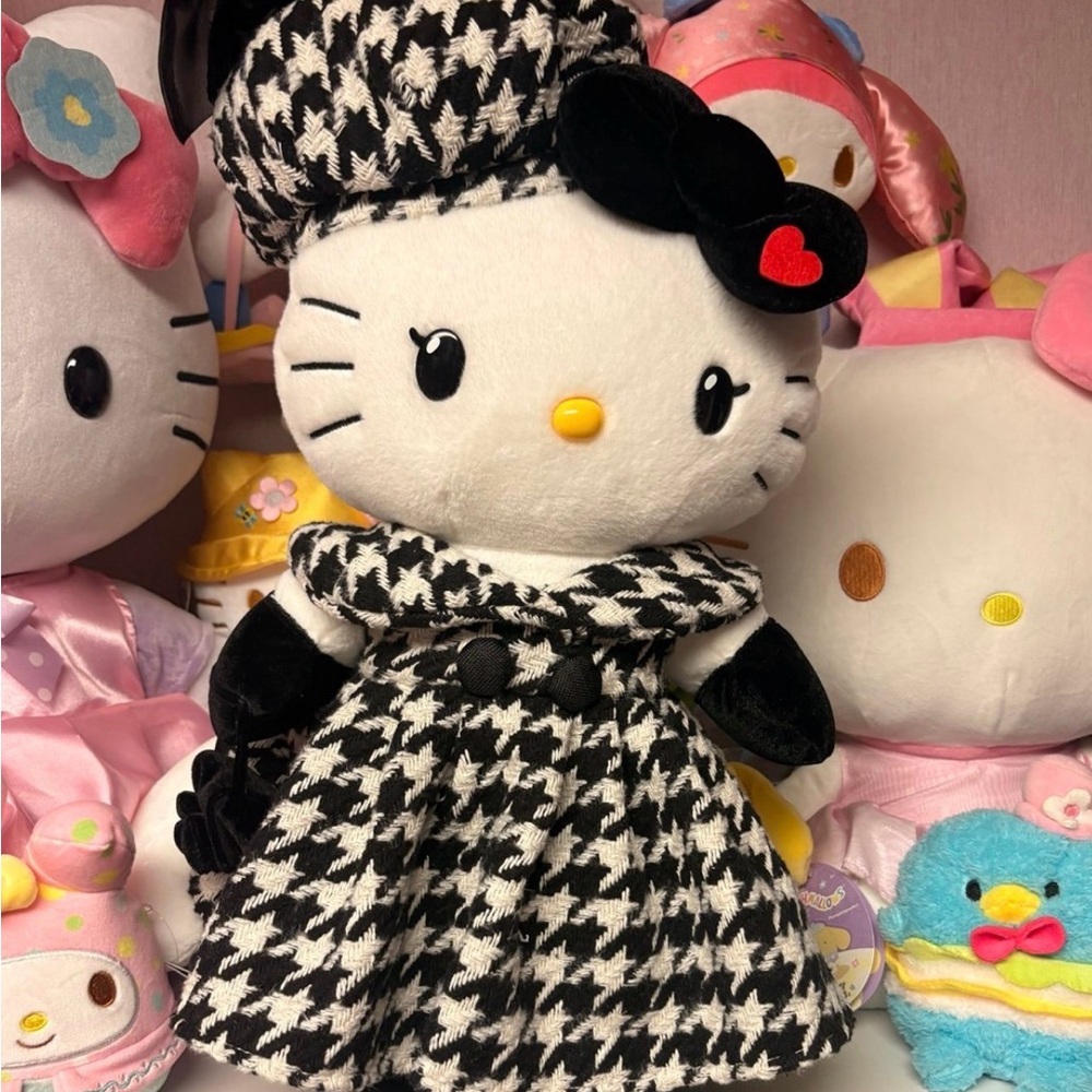 Black and White Houndstooth Hello Kitty Plush - Picture 1 of 2